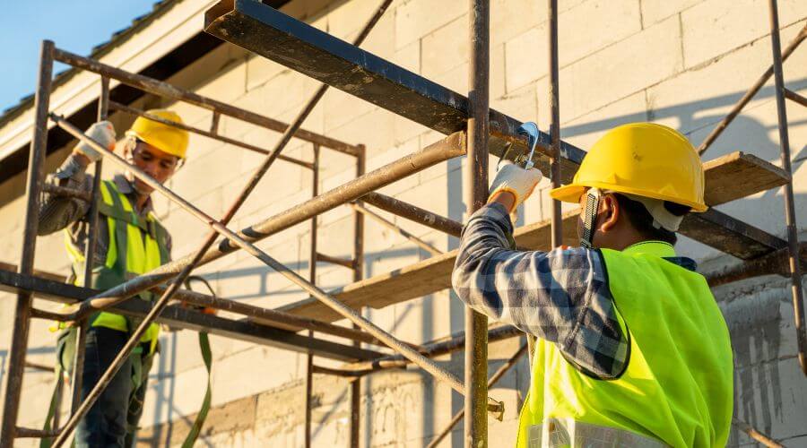 Professional fairlawn roofing services in Lindenwood, IL